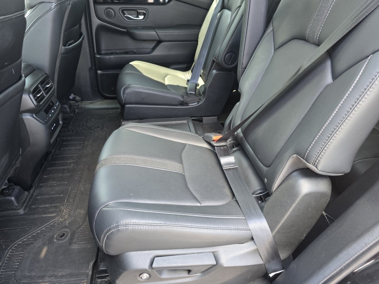 Used 2024 Honda Pilot EX-L image 13