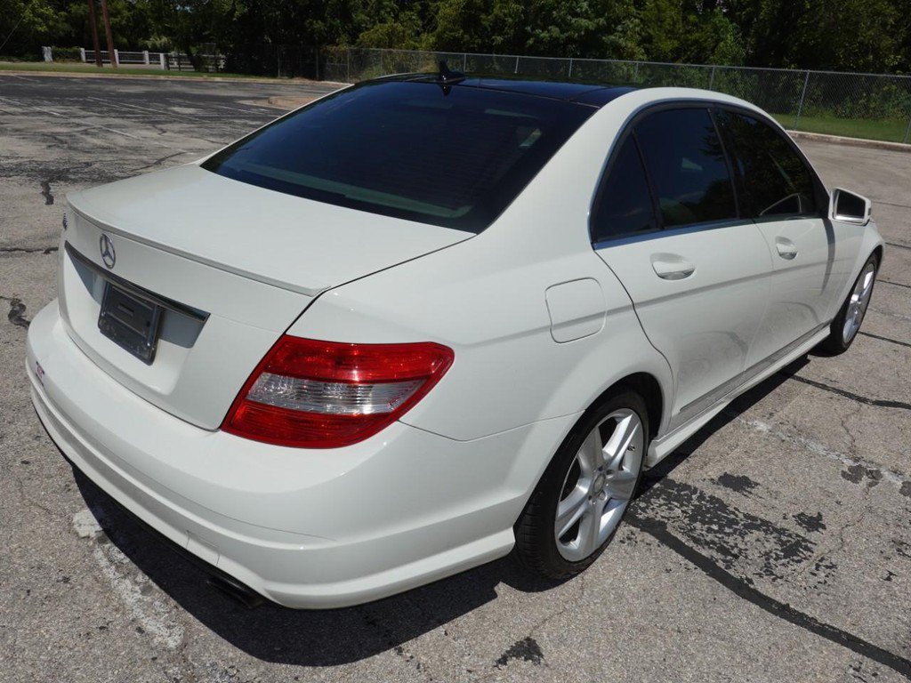 Used 2011 Mercedes-Benz C 300 Sedan image 7
