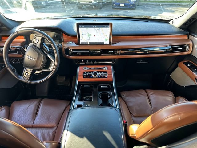 Used 2020 Lincoln Aviator Reserve w/ Equipment Group 202A image 18