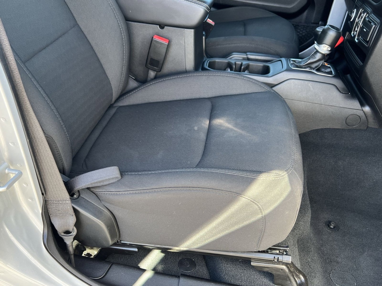 Used 2023 Jeep Gladiator Overland image 31