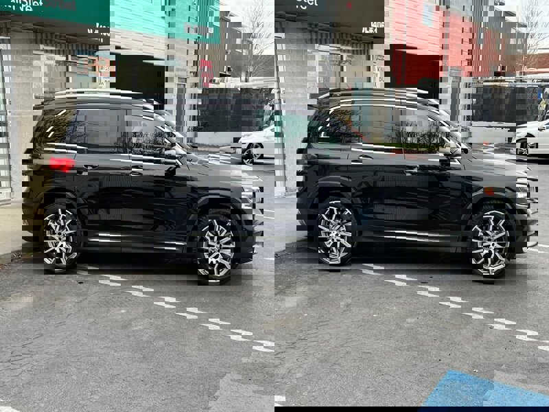 Used 2020 Mercedes-Benz GLB 250 4MATIC w/ AMG Line image 8