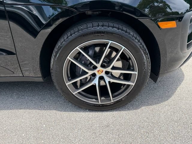 Used 2025 Porsche Macan Turbo AWD/4WD image 10