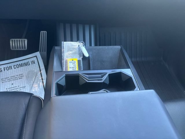Used 2024 Tesla Cybertruck AWD Crew Cab image 6