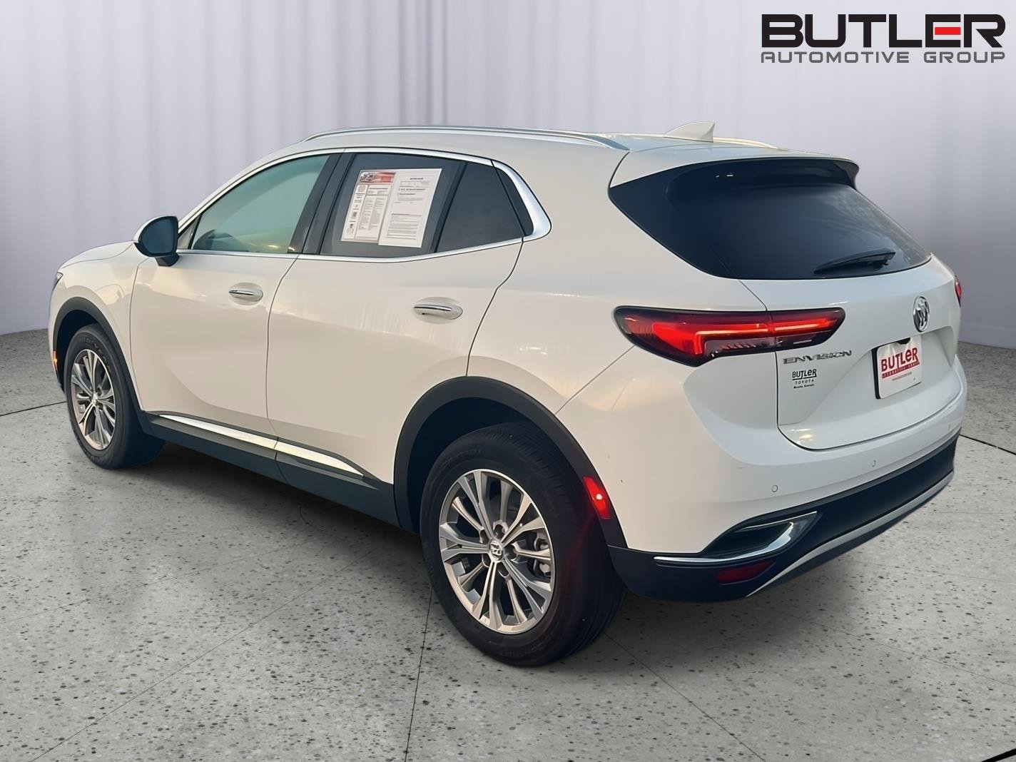 Used 2023 Buick Envision Preferred FWD image 4