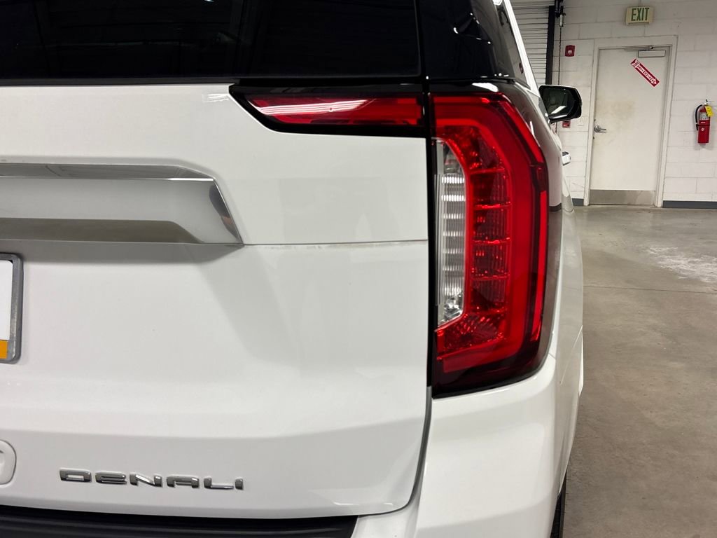 Used 2021 GMC Yukon Denali w/ Denali Premium Package image 19
