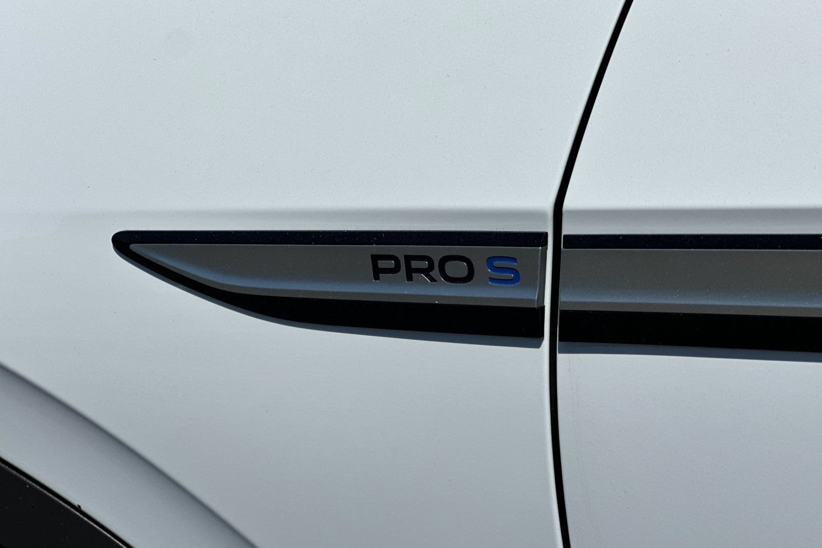 Used 2022 Volkswagen ID.4 Pro S RWD image 33