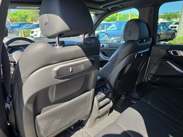 Used 2024 BMW X5 sDrive40i w/ Premium Package image 12