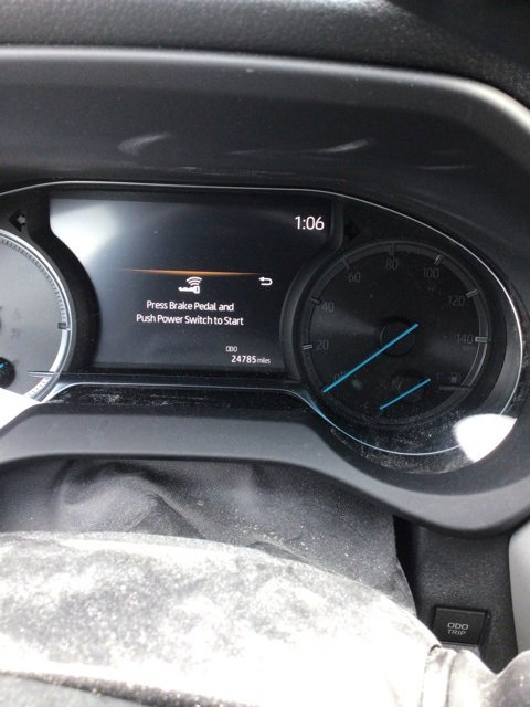 Used 2024 Toyota Venza LE image 9