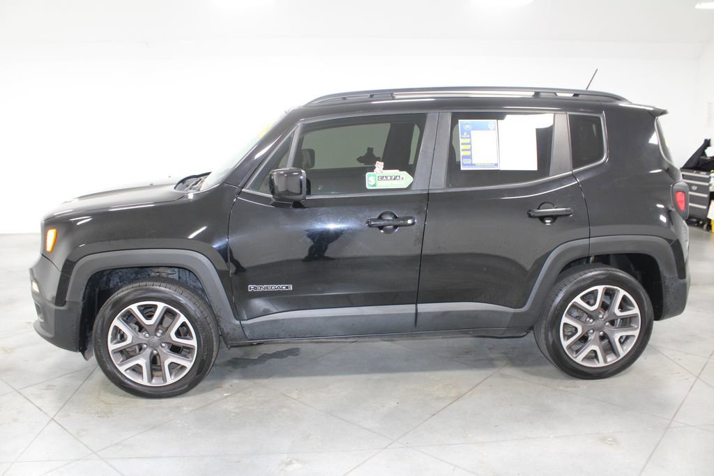 Used 2017 Jeep Renegade Latitude w/ Cold Weather Group image 6