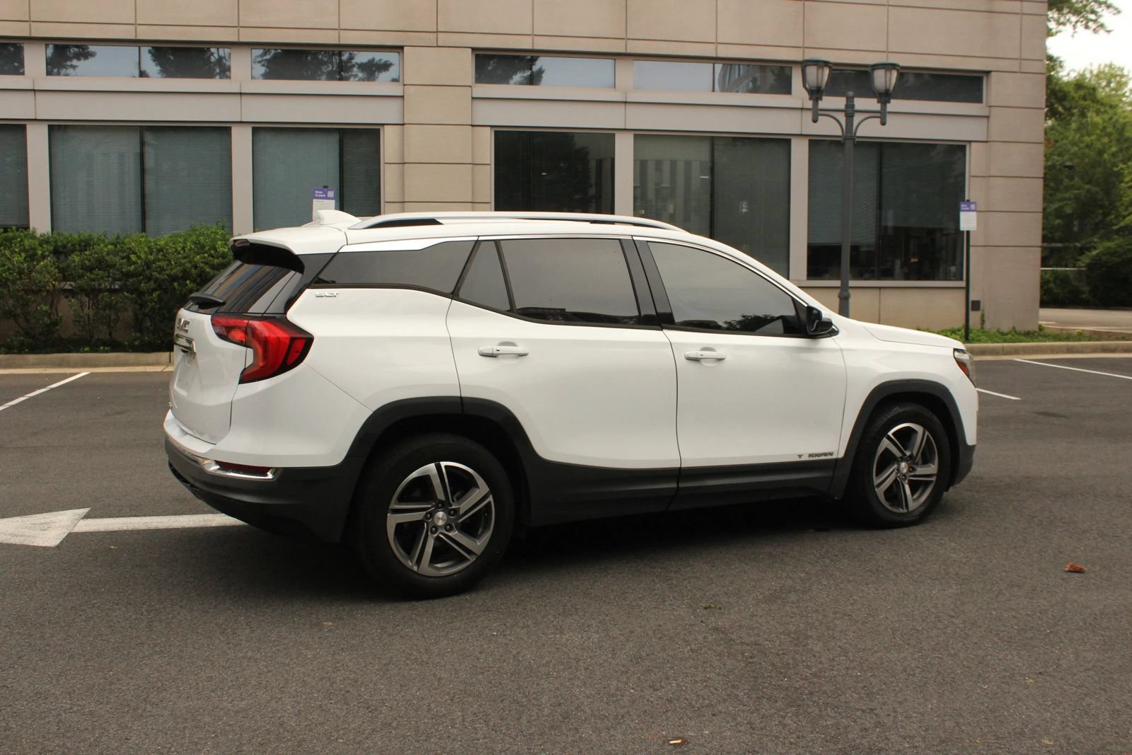Used 2020 GMC Terrain SLT FWD image 7