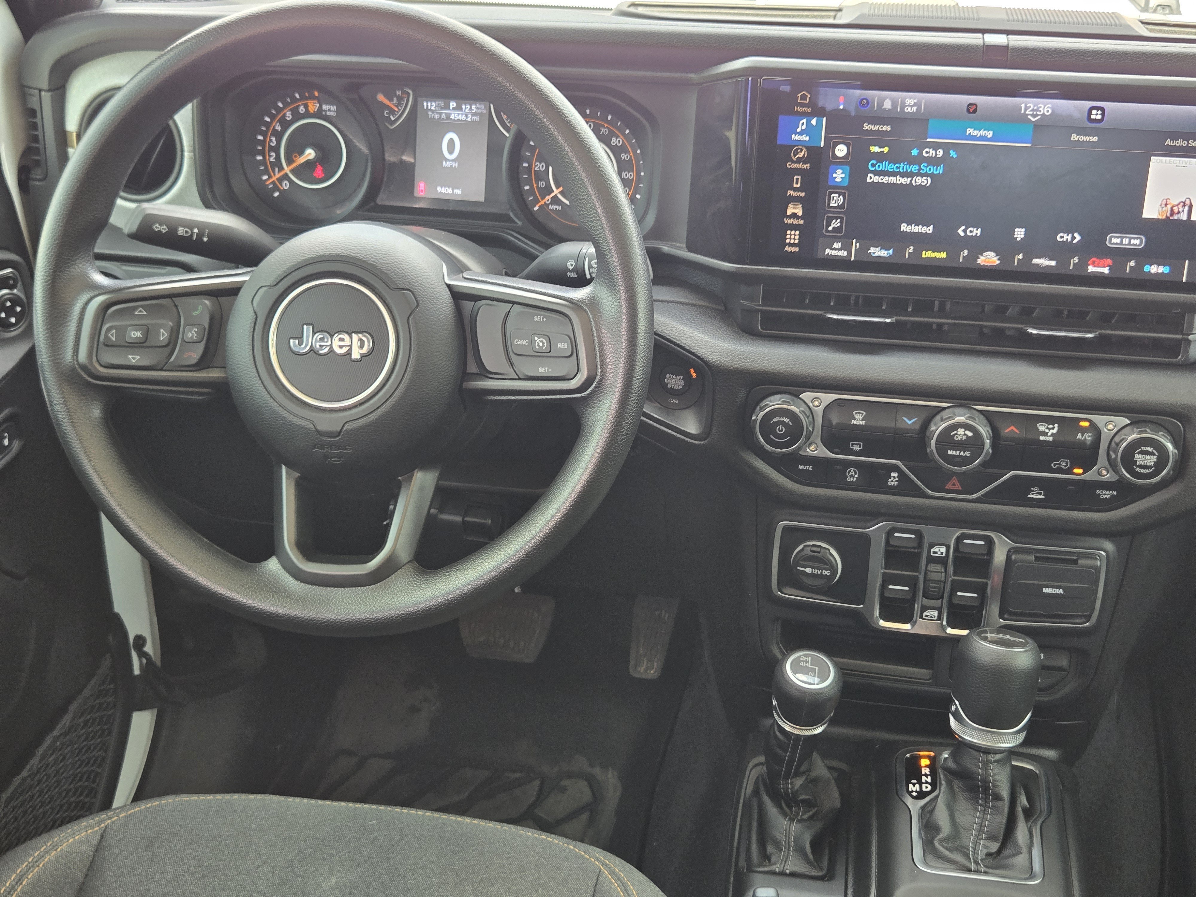 Used 2025 Jeep Gladiator Sport AWD/4WD image 24