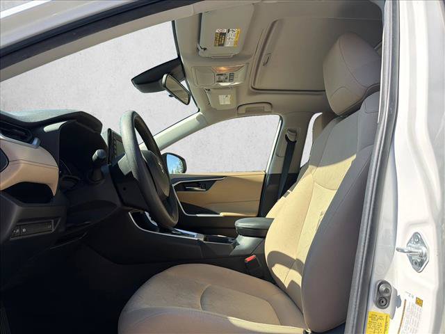 Used 2021 Toyota RAV4 XLE w/ Convenience Package AWD/4WD image 11