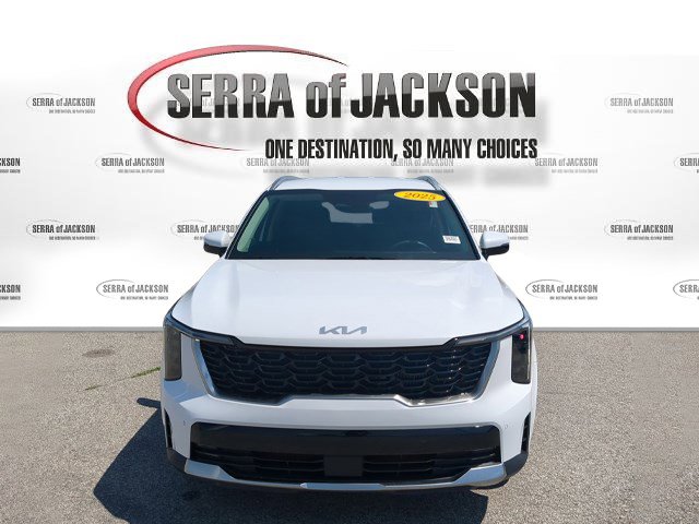 Certified 2025 Kia Sorento EX image 3