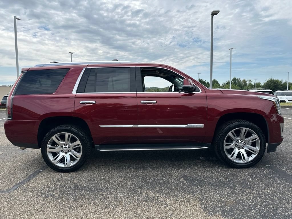 Used 2020 Cadillac Escalade Luxury AWD/4WD image 17