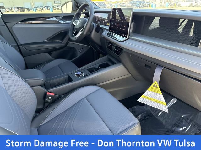 New 2026 Volkswagen Tiguan SE R-Line AWD/4WD image 17