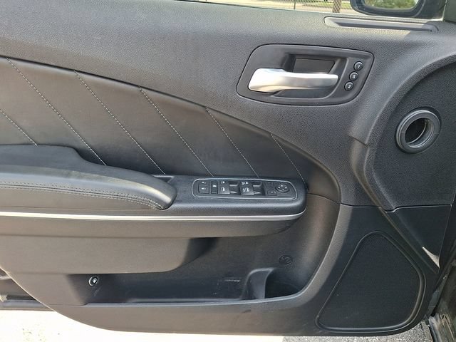 Used 2015 Dodge Charger SXT w/ AWD Plus Group image 12