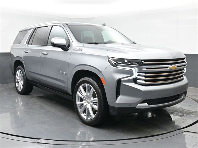 Used 2024 Chevrolet Tahoe High Country image 3