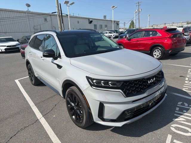 Used 2023 Kia Sorento SX AWD/4WD image 2