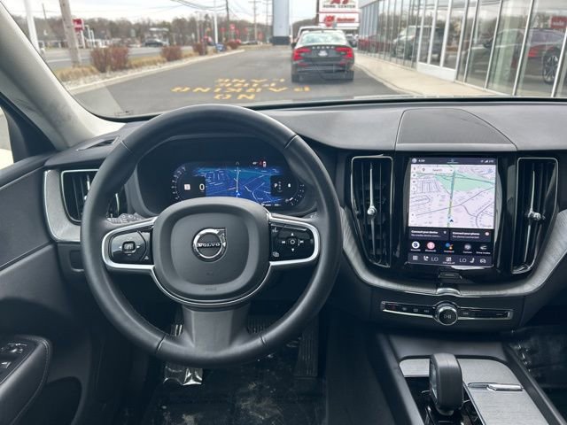 Certified 2025 Volvo XC60 B5 Plus image 18