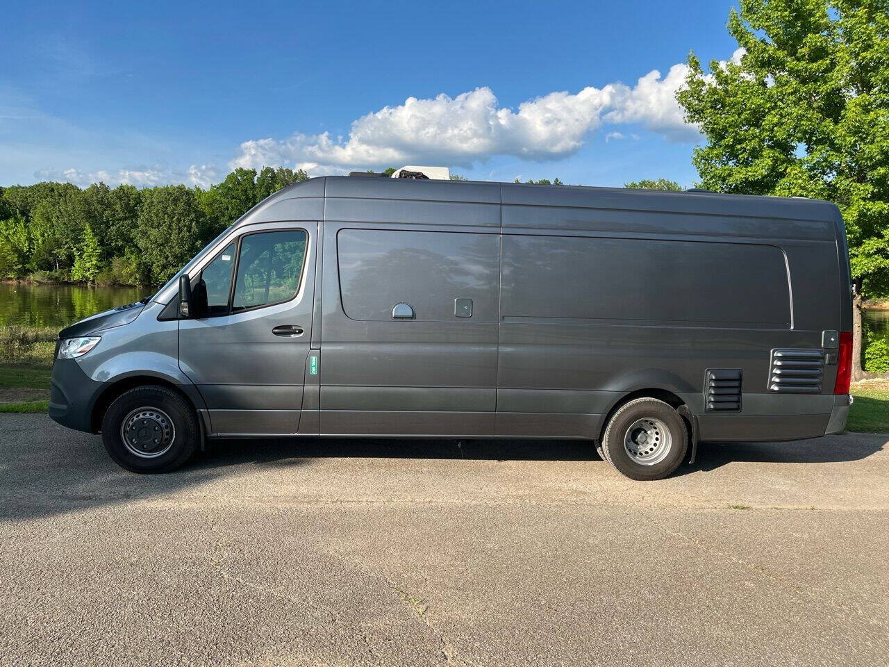 Used 2022 Mercedes-Benz Sprinter 4500 image 7