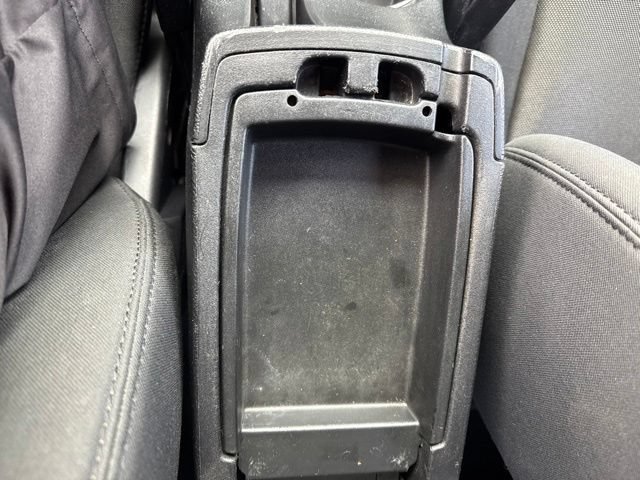 Used 2012 Dodge Avenger SE FWD image 26