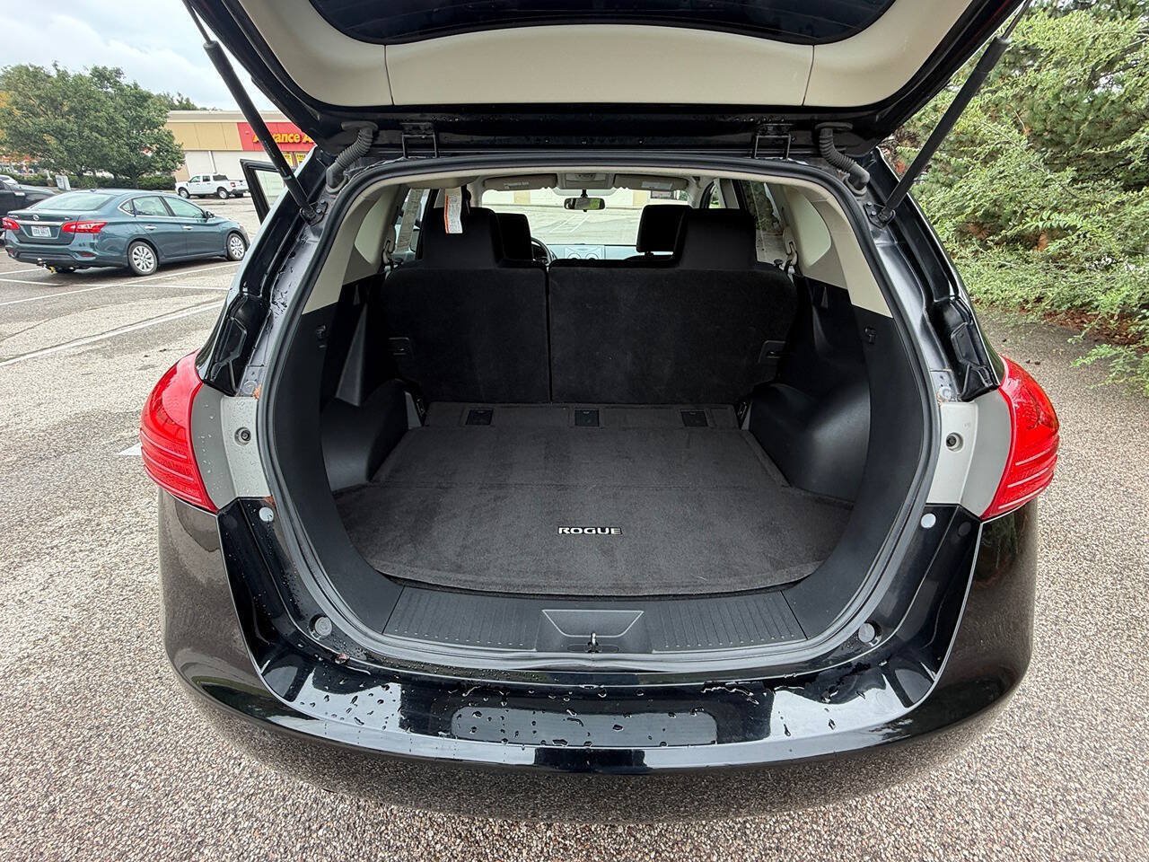 Used 2012 Nissan Rogue S w/ Special Edition Pkg FWD image 15