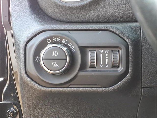 Used 2021 Jeep Gladiator Overland image 15