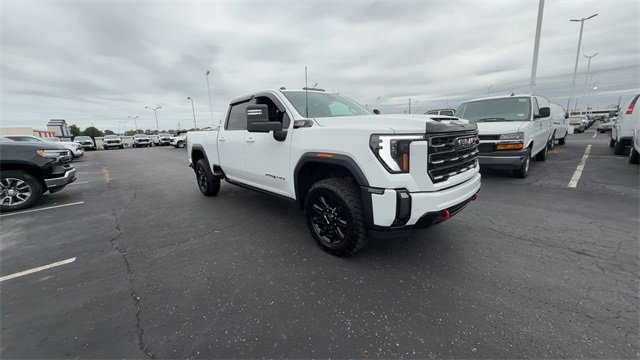 Used 2024 GMC Sierra 2500 AT4 w/ AT4 Premium Plus Package image 2