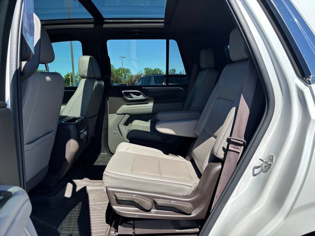 Used 2022 GMC Yukon SLT w/ SLT Premium Package AWD/4WD image 19