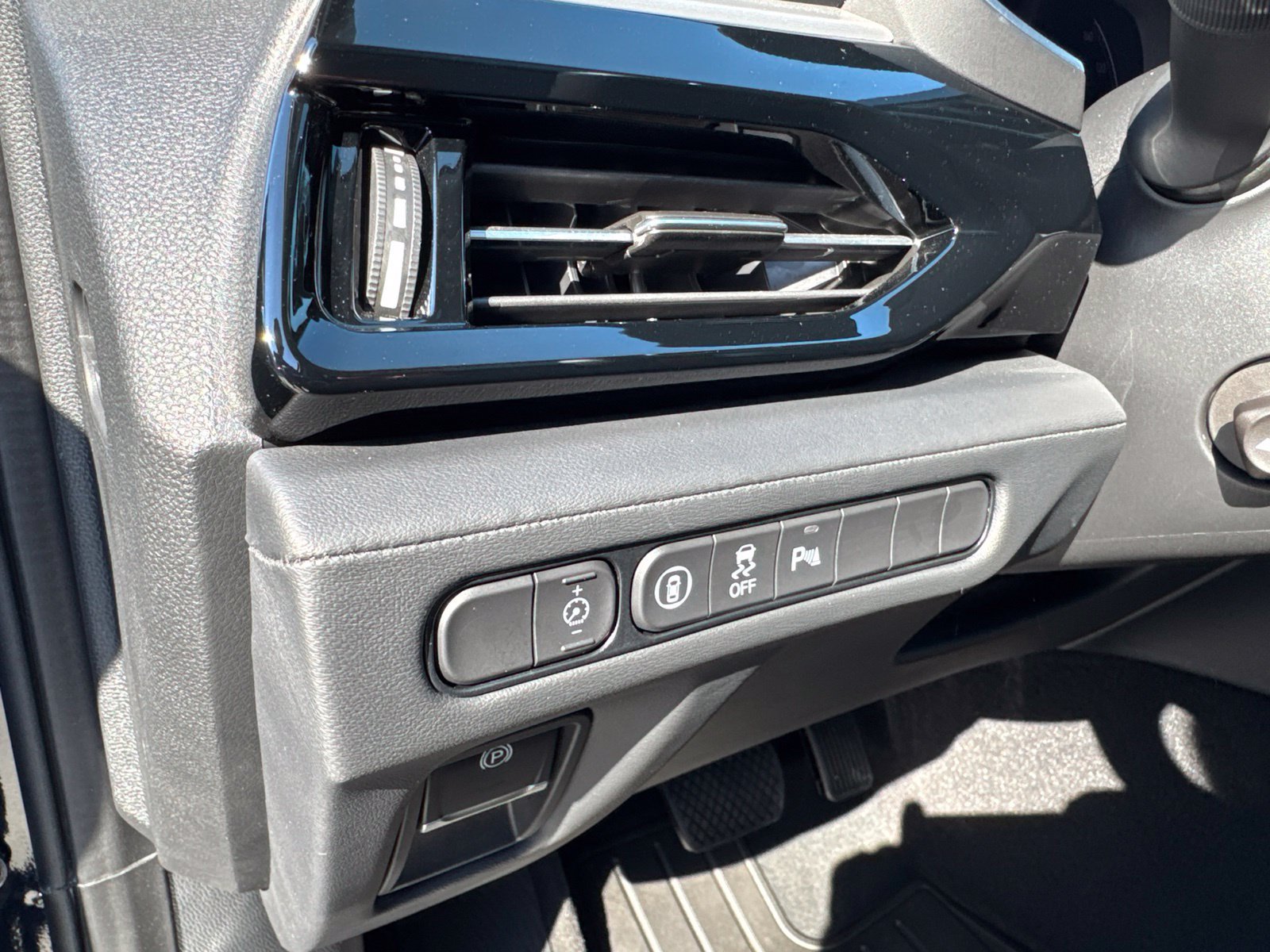 Used 2026 Acura MDX w/ Technology Package AWD/4WD image 16
