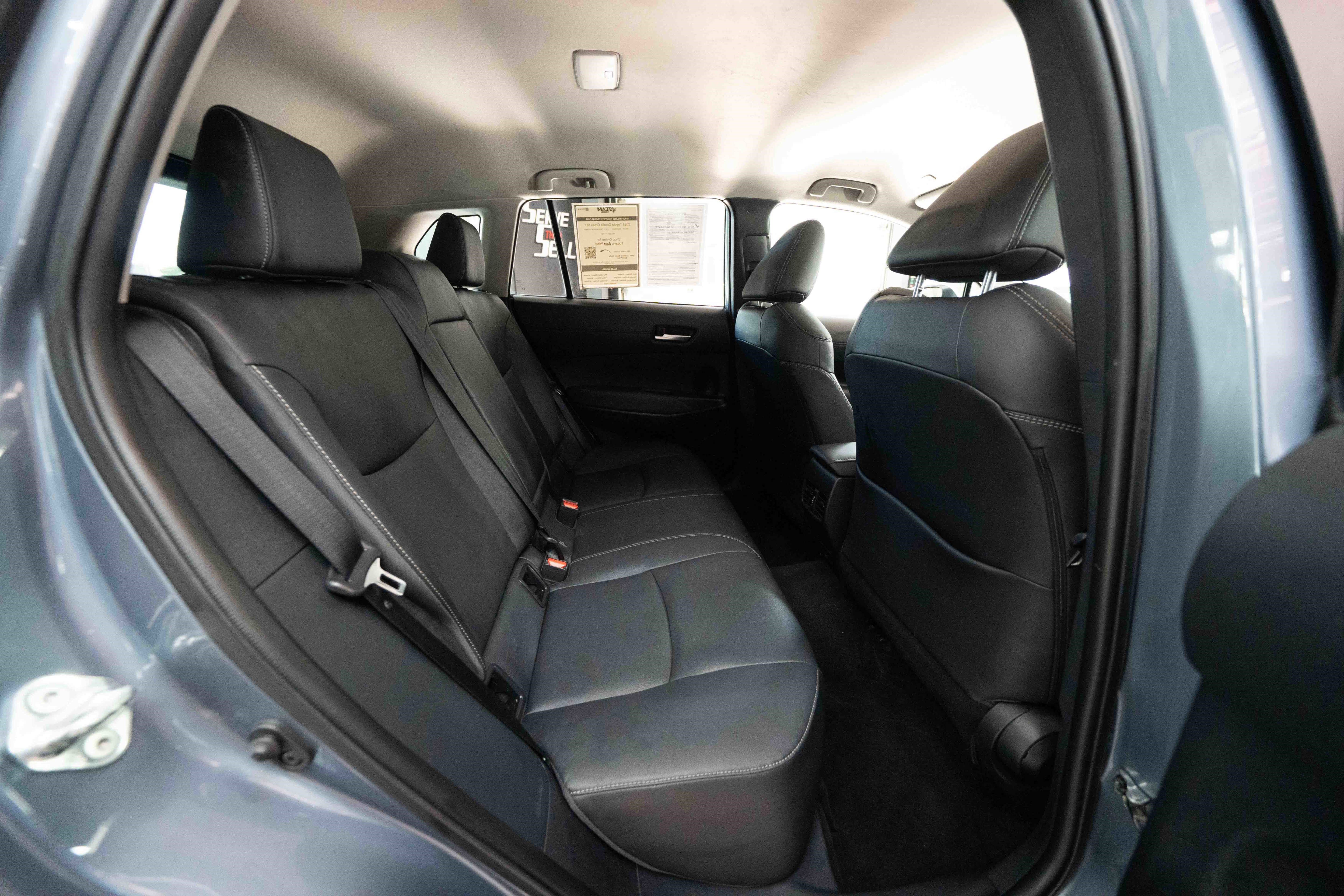 Used 2023 Toyota Corolla Cross XLE image 25