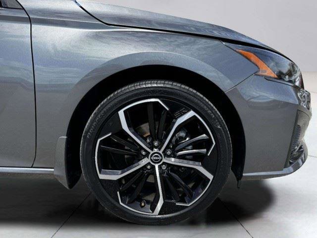 Used 2023 Nissan Altima 2.5 SR FWD image 50