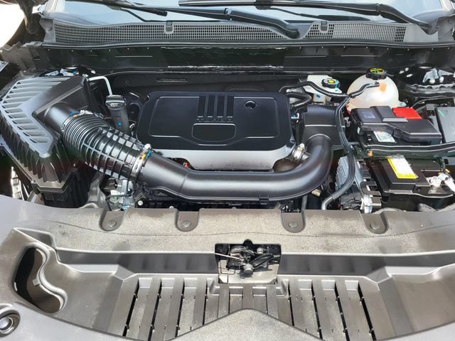 Used 2025 Chevrolet Blazer LT FWD image 27