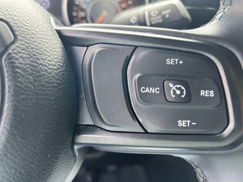 Used 2022 Jeep Wrangler Sport AWD/4WD image 9