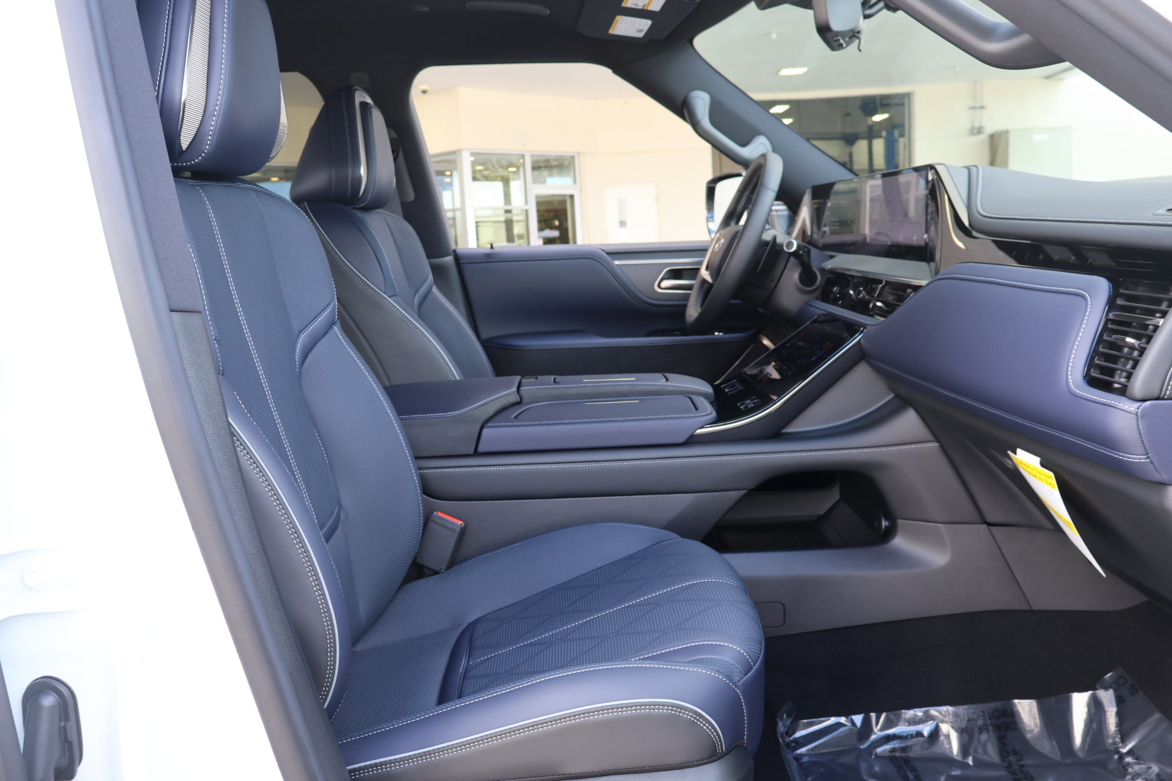 New 2026 INFINITI QX80 4WD image 23