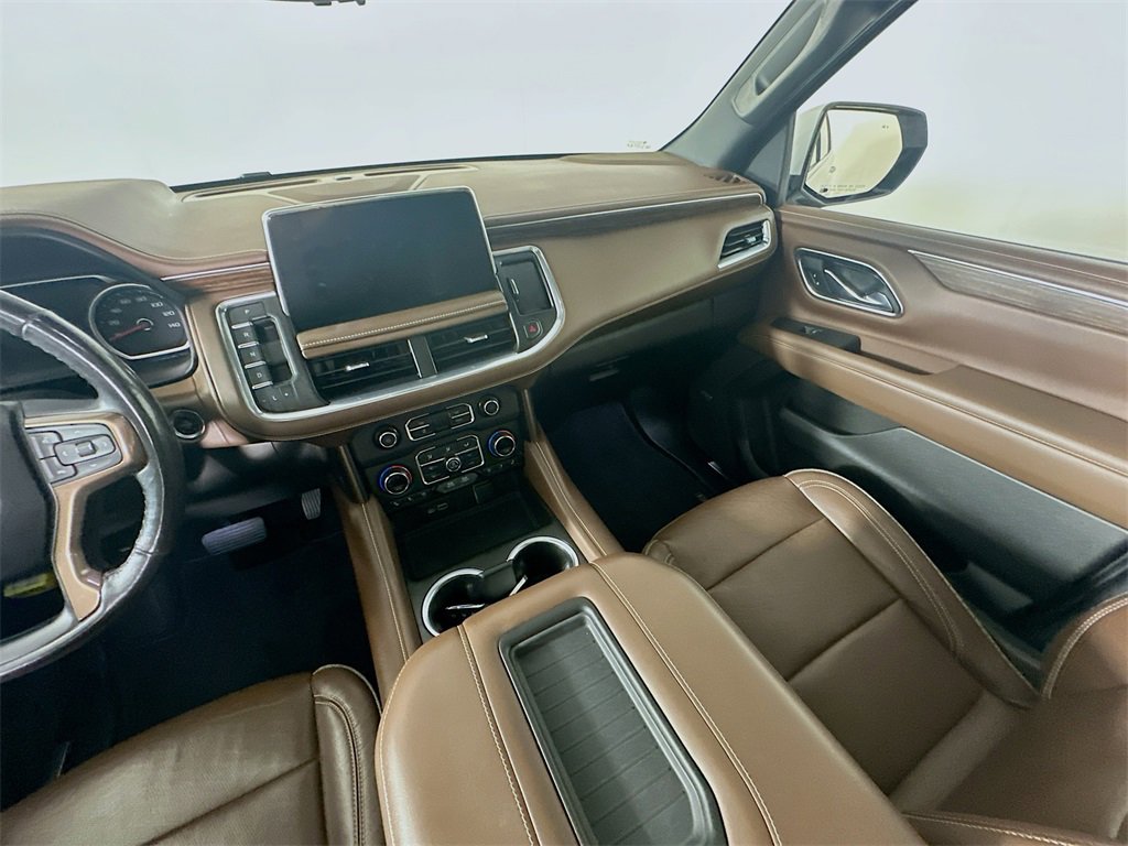 Used 2021 Chevrolet Tahoe High Country w/ Premium Package image 11