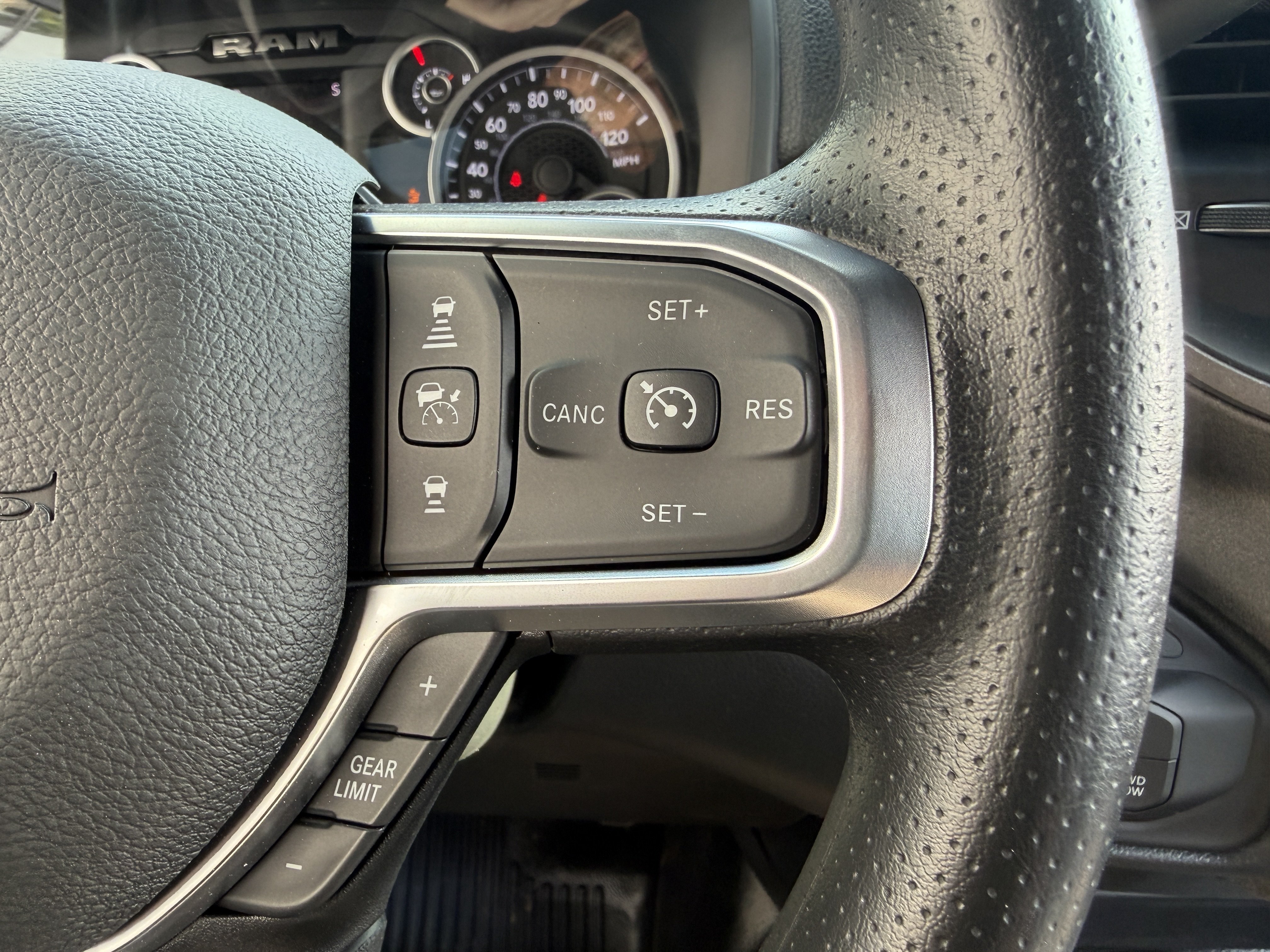 New 2026 RAM 3500 Tradesman AWD/4WD image 30