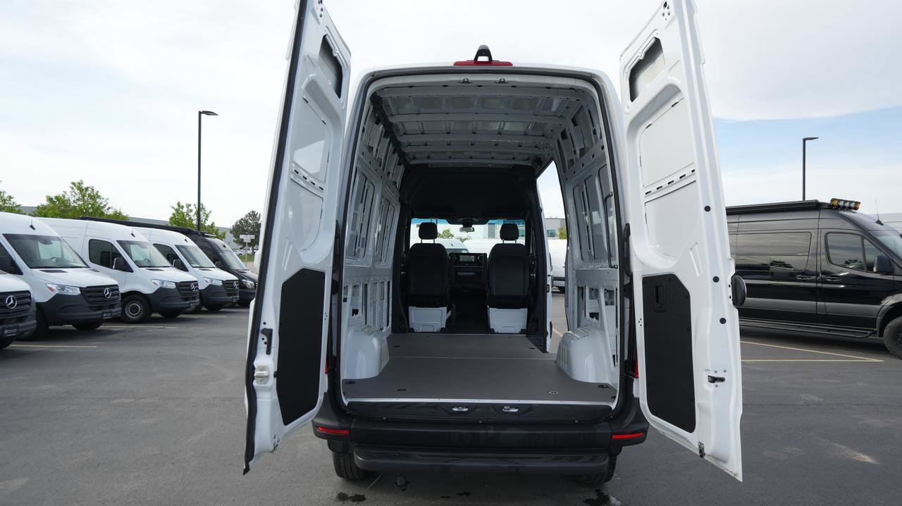 New 2025 Mercedes-Benz Sprinter 2500 image 7