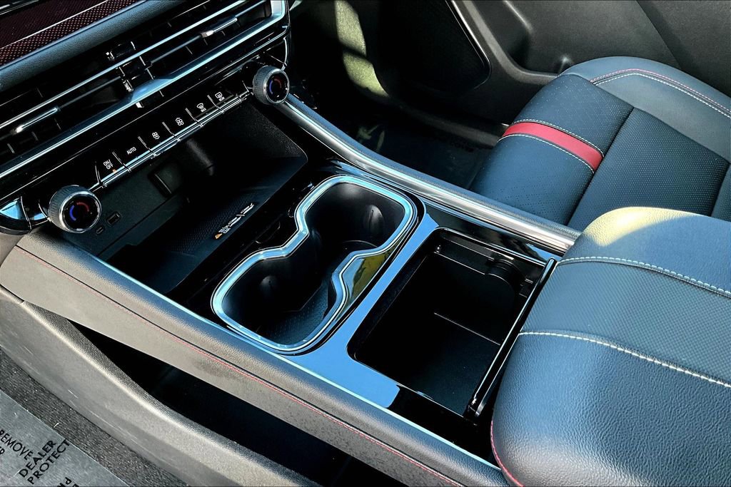 Used 2024 Chevrolet Traverse RS w/ LPO, Floor Liner Package image 14