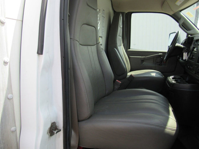 Used 2021 GMC Savana 3500 Extended w/ Power Convenience Package RWD image 14