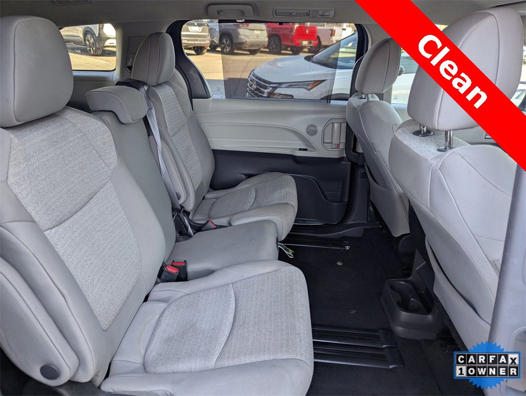 Used 2023 Toyota Sienna LE image 17