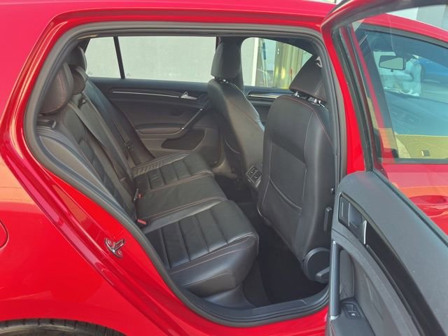 Used 2015 Volkswagen GTI SE image 31