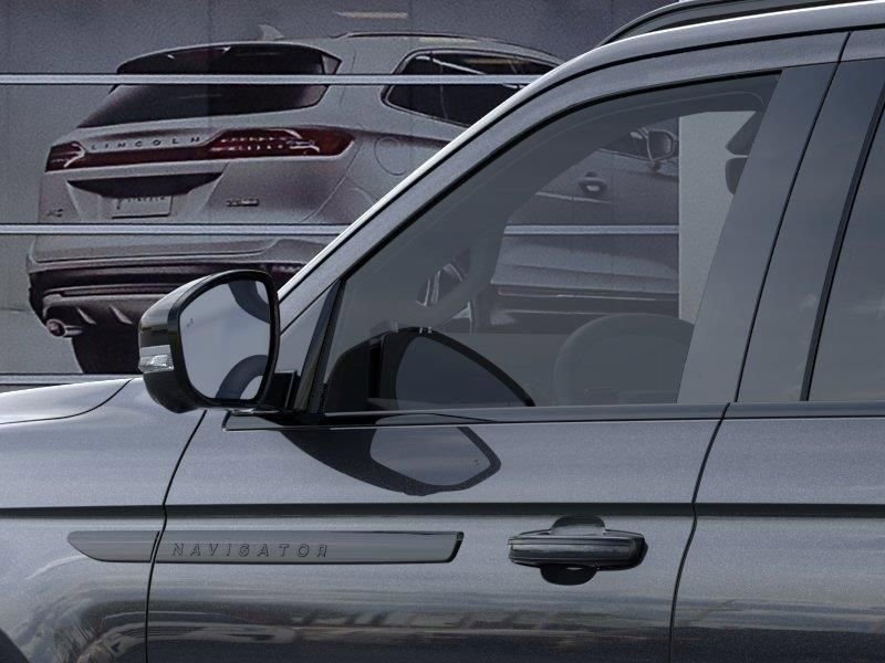New 2026 Lincoln Navigator L Reserve AWD/4WD image 20