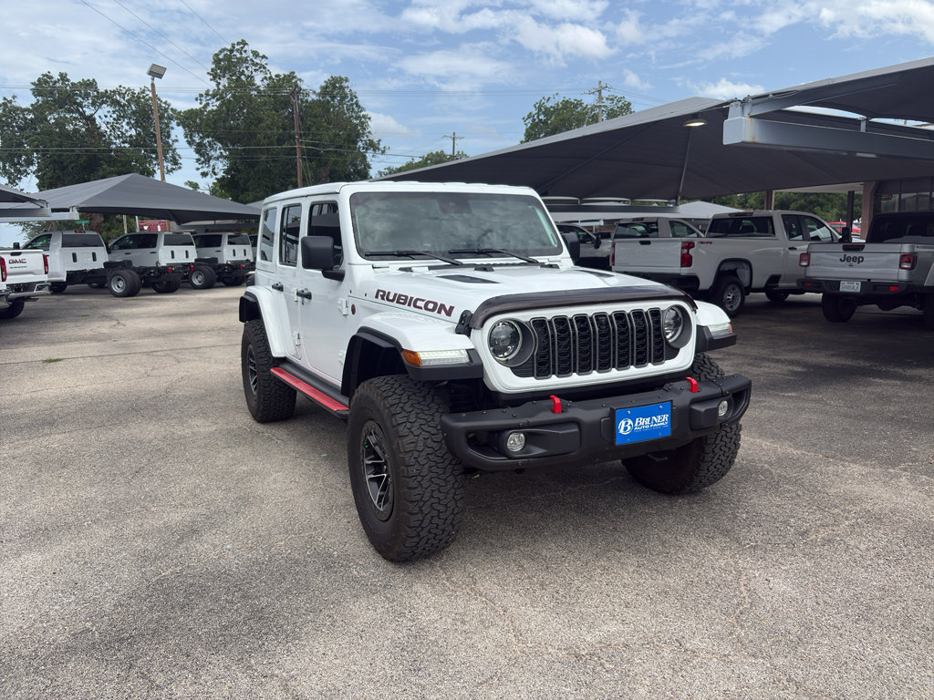 Used 2025 Jeep Wrangler Unlimited Rubicon AWD/4WD image 3