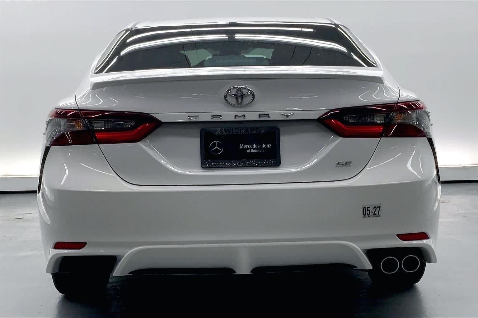 Used 2022 Toyota Camry SE FWD image 3