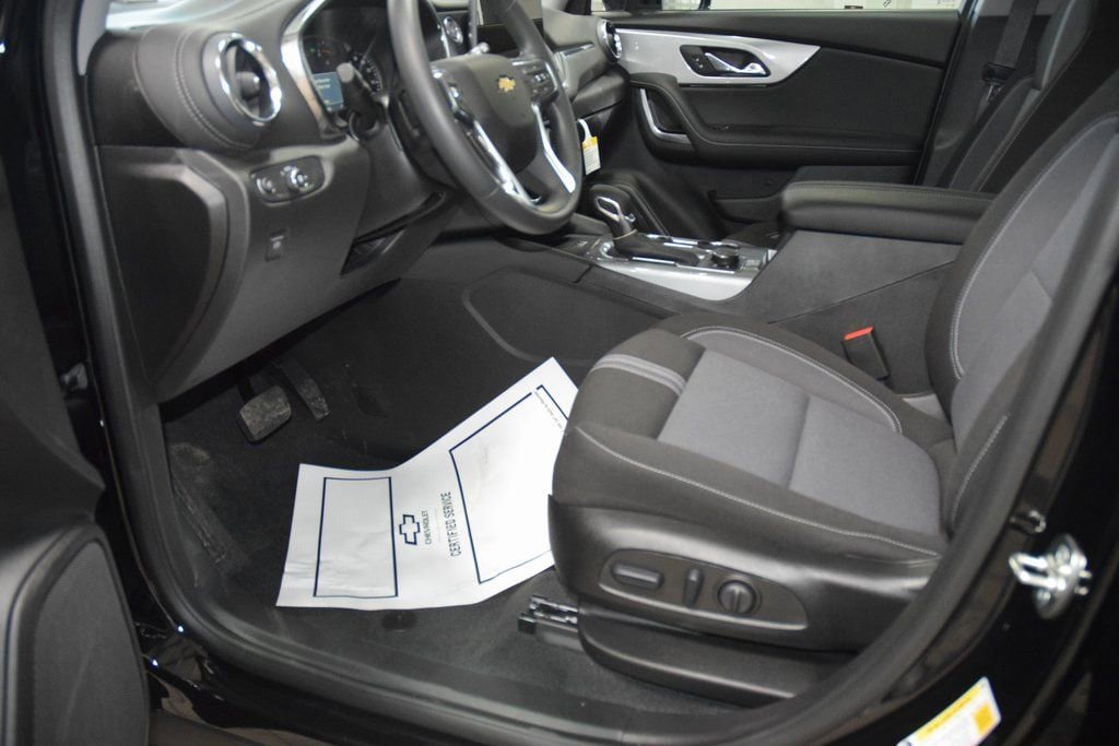 New 2026 Chevrolet Blazer LT w/ Convenience Package FWD image 37