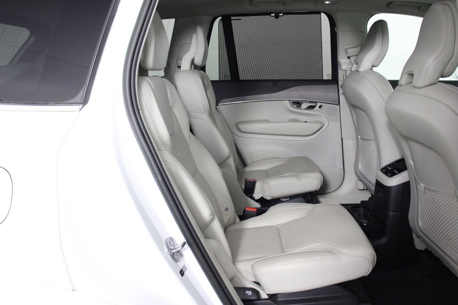 Used 2023 Volvo XC90 T8 Ultimate AWD/4WD image 30
