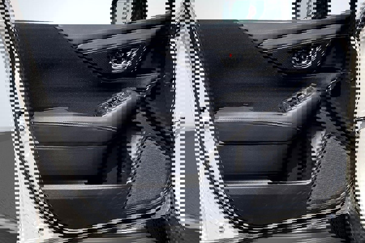 Used 2024 Subaru Outback Premium image 23