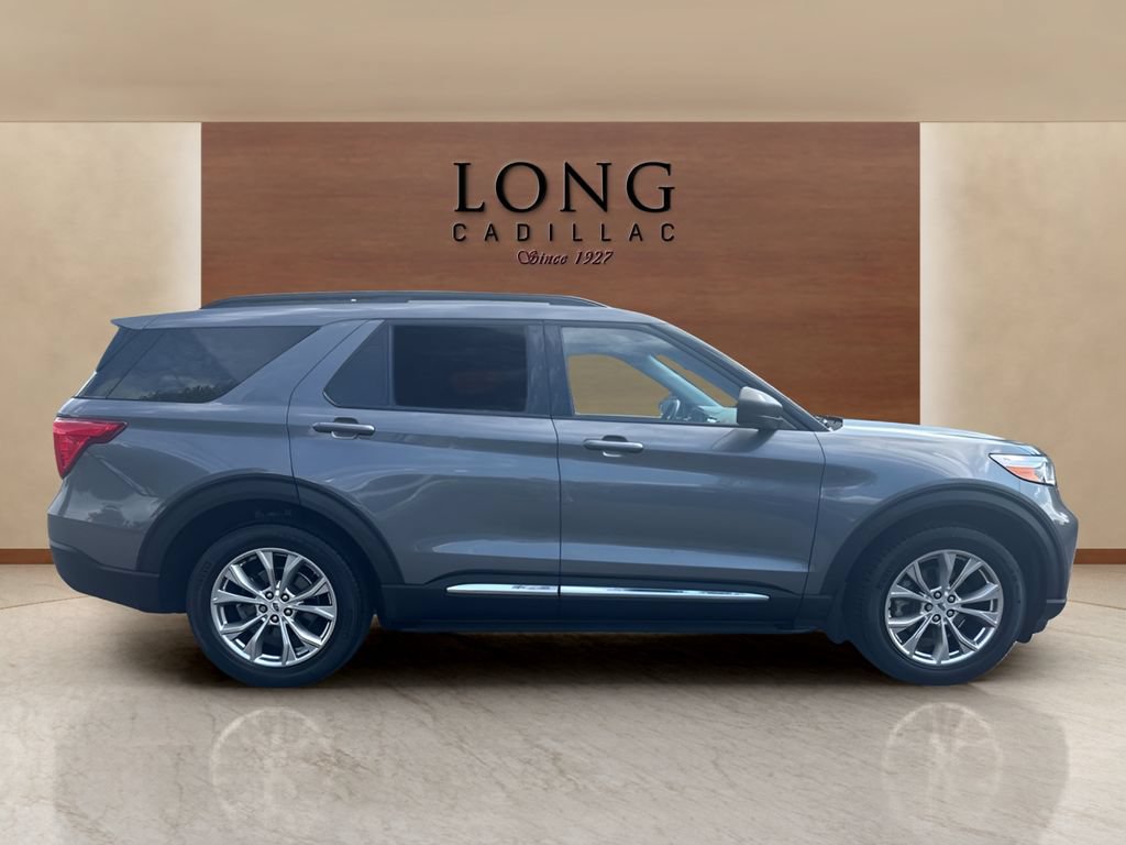 Used 2021 Ford Explorer XLT w/ Equipment Group 202A AWD/4WD image 6