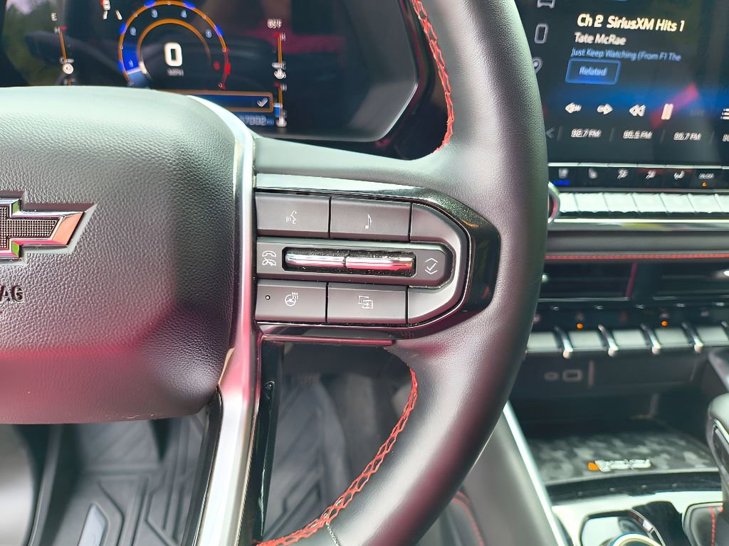 Used 2023 Chevrolet Colorado Z71 w/ Z71 Convenience Package 2 image 16